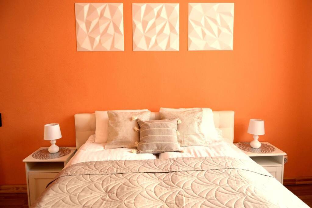 Spacious Old Town Family Peachy 2 Bedrooms Apartment, Nearby The Riga Presidential Castle Esterno foto