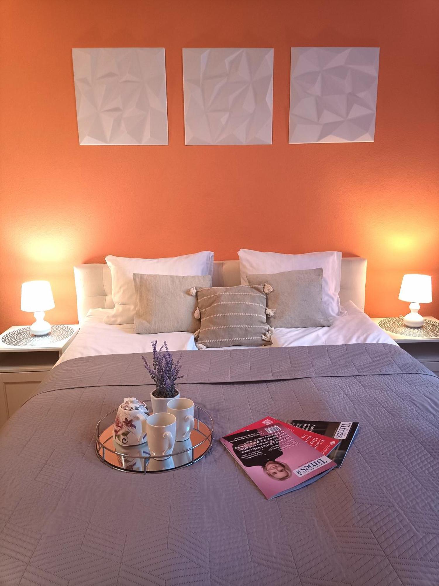 Spacious Old Town Family Peachy 2 Bedrooms Apartment, Nearby The Riga Presidential Castle Esterno foto