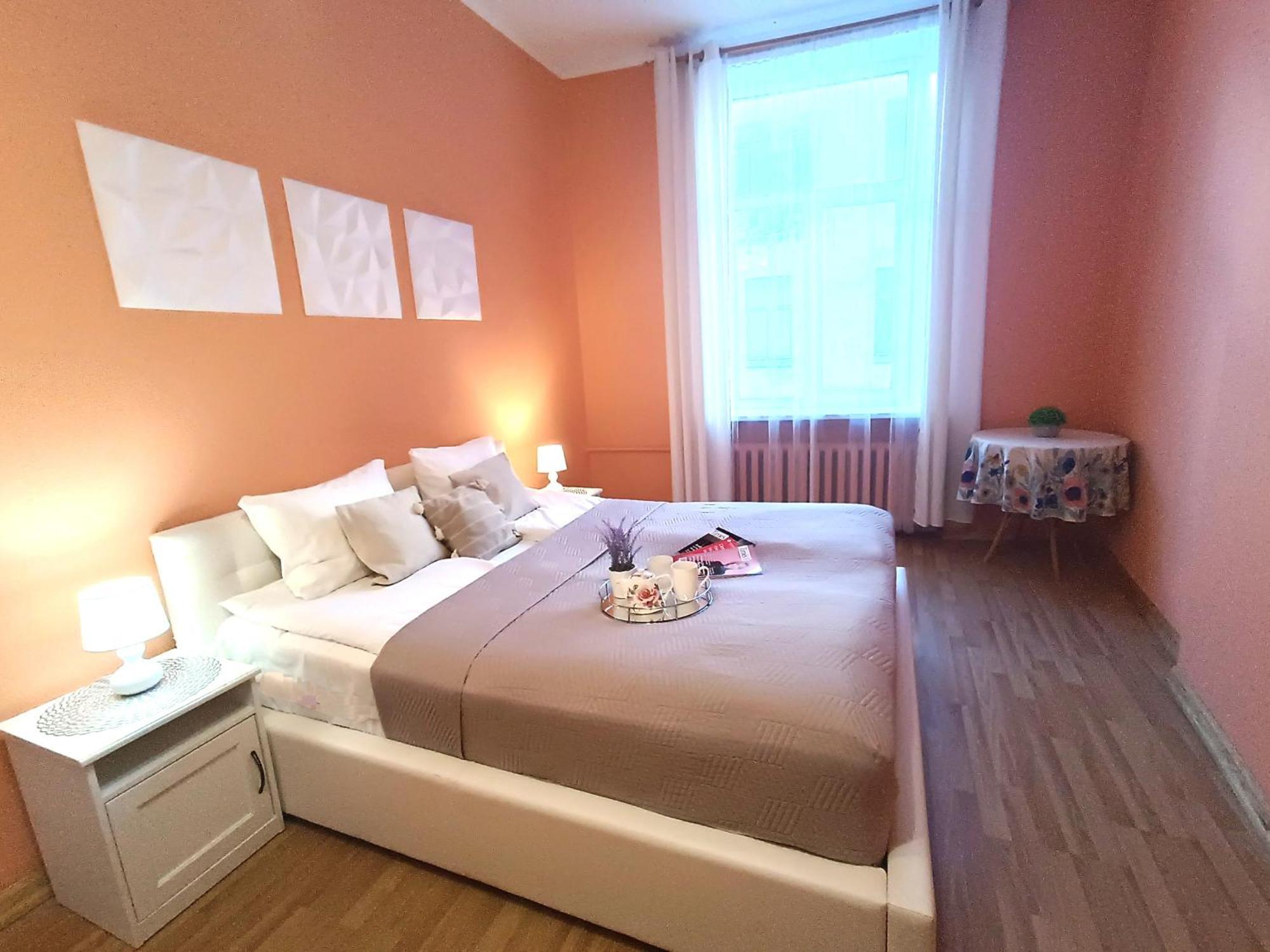 Spacious Old Town Family Peachy 2 Bedrooms Apartment, Nearby The Riga Presidential Castle Esterno foto