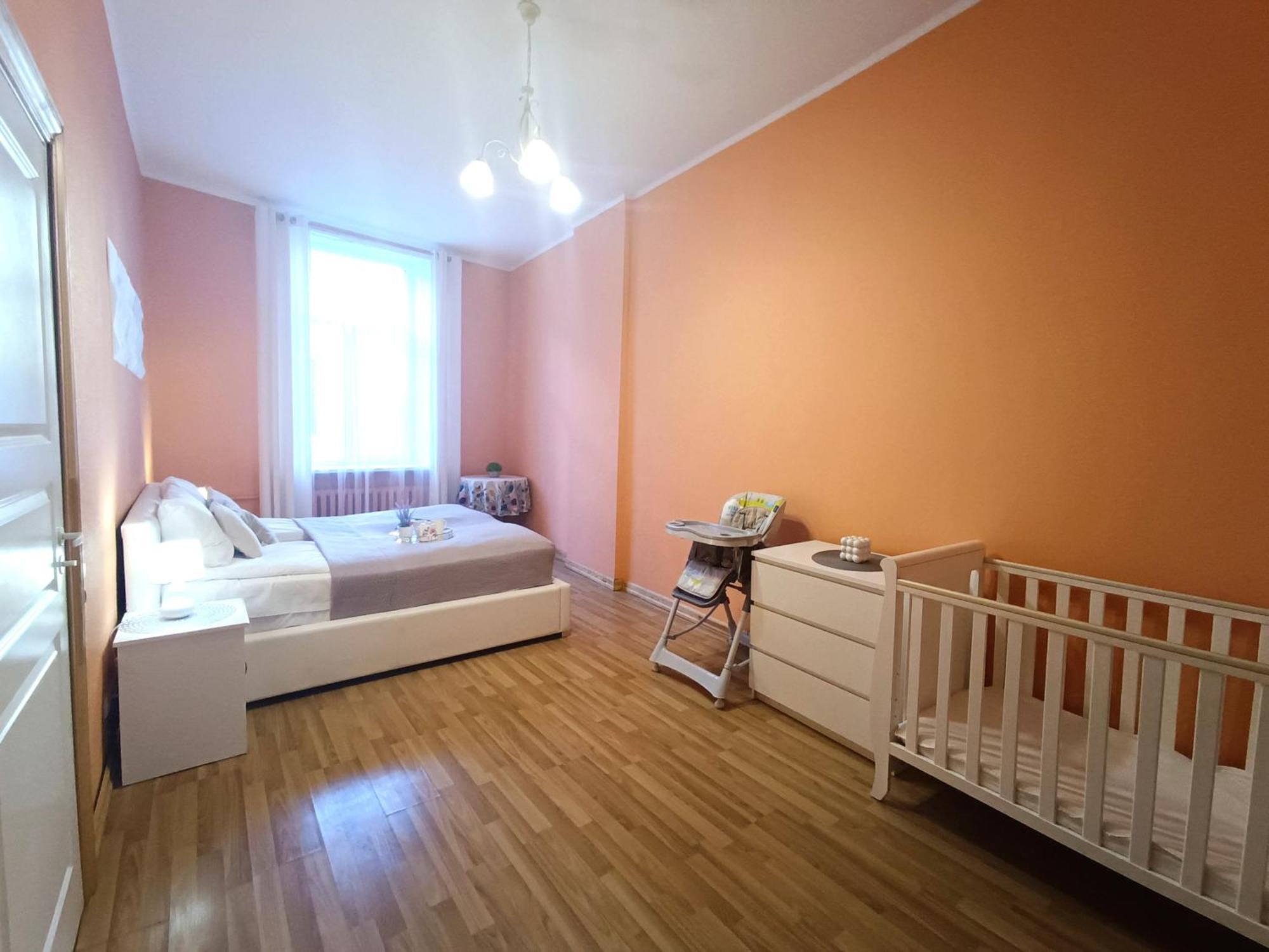 Spacious Old Town Family Peachy 2 Bedrooms Apartment, Nearby The Riga Presidential Castle Esterno foto