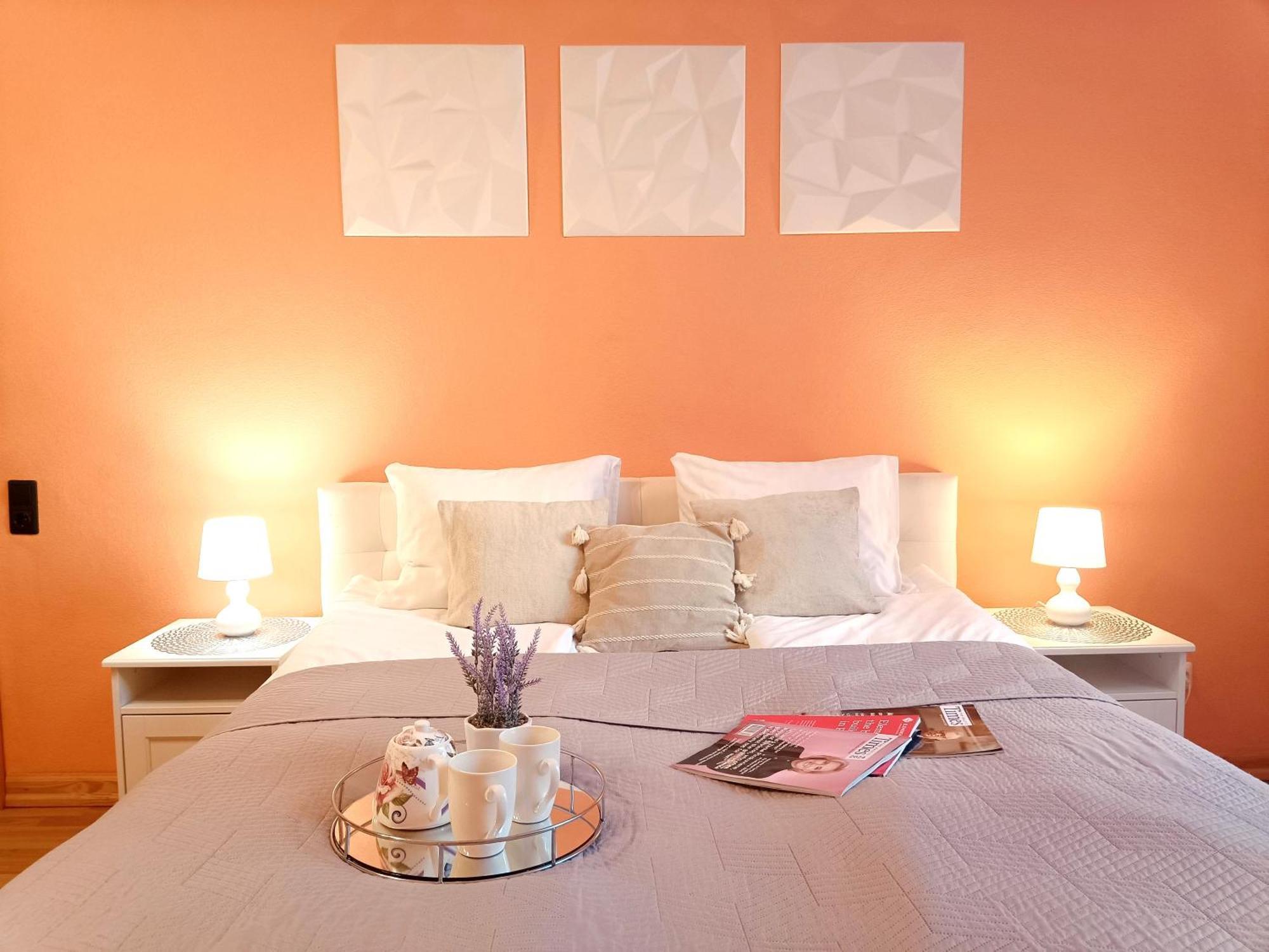 Spacious Old Town Family Peachy 2 Bedrooms Apartment, Nearby The Riga Presidential Castle Esterno foto