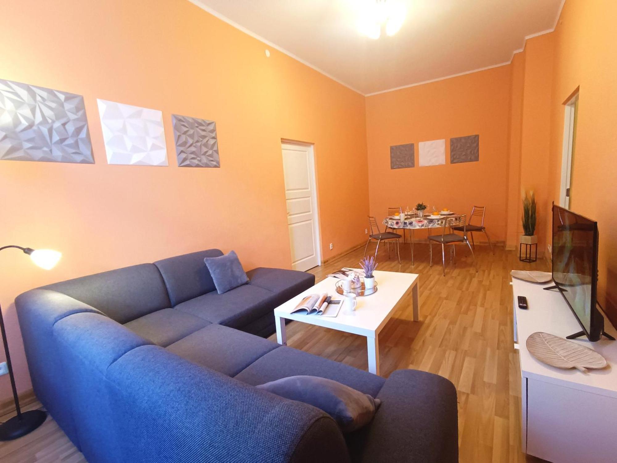 Spacious Old Town Family Peachy 2 Bedrooms Apartment, Nearby The Riga Presidential Castle Esterno foto
